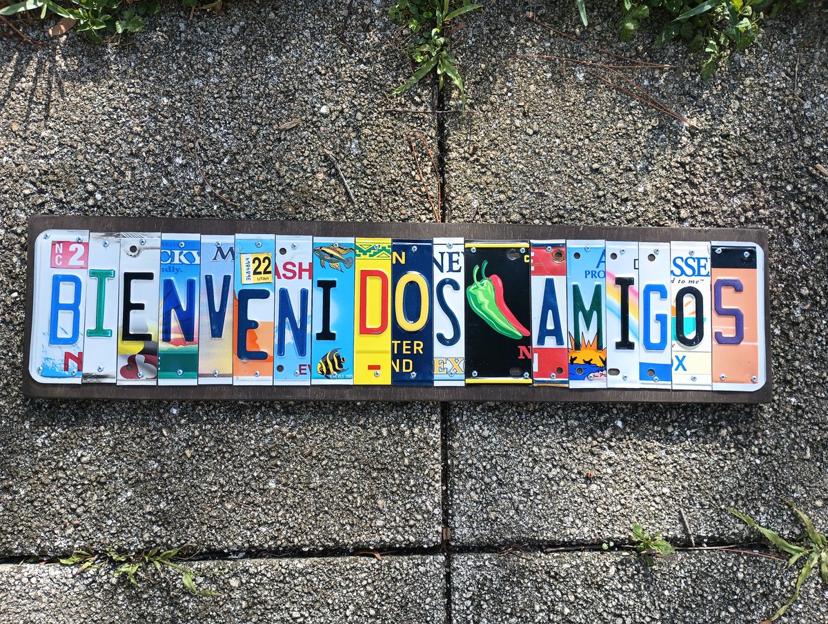 deboherb99's tweet photo. A couple new ones I made special for Taco Bus Clearwater Beach . Love me some #TacoBus!!
#licenseplatestuff #clearwaterflorida #recycledlicenseplates #clearwaterbeach #recycledart #licenseplateart #bienvenidosamigos #cervezaporfavor #cerveza #customart https://t.co/T0FaGWdYFP