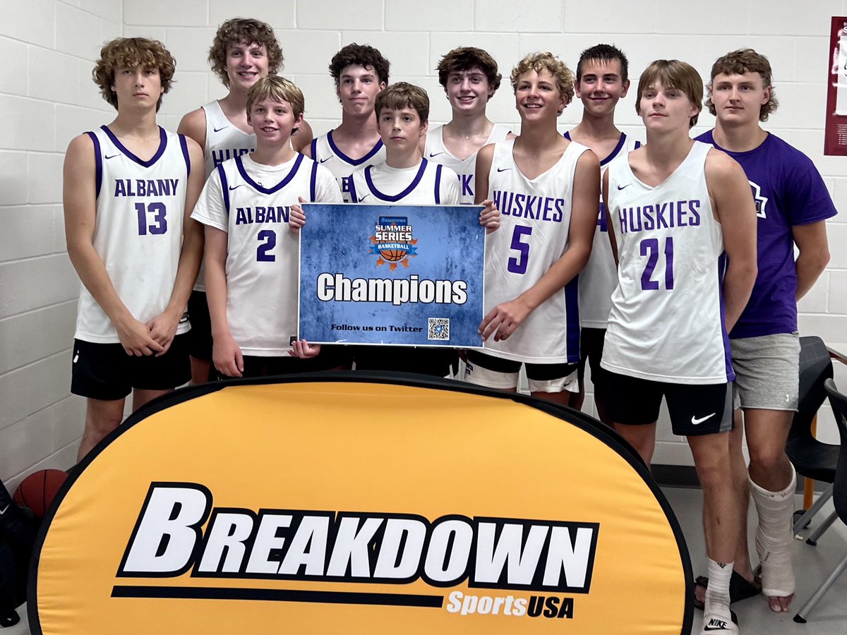 This crew went 3-0 at the JV Breakdown @ St. Cloud Tech! #HuskieHoops #PurplePride