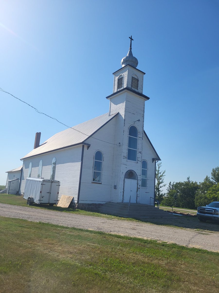 Page__Newton's tweet photo. This next church is a little trickier - ended up on a gravel road..... so a few extra clues! #prairiechurches https://t.co/sgtENwogNs