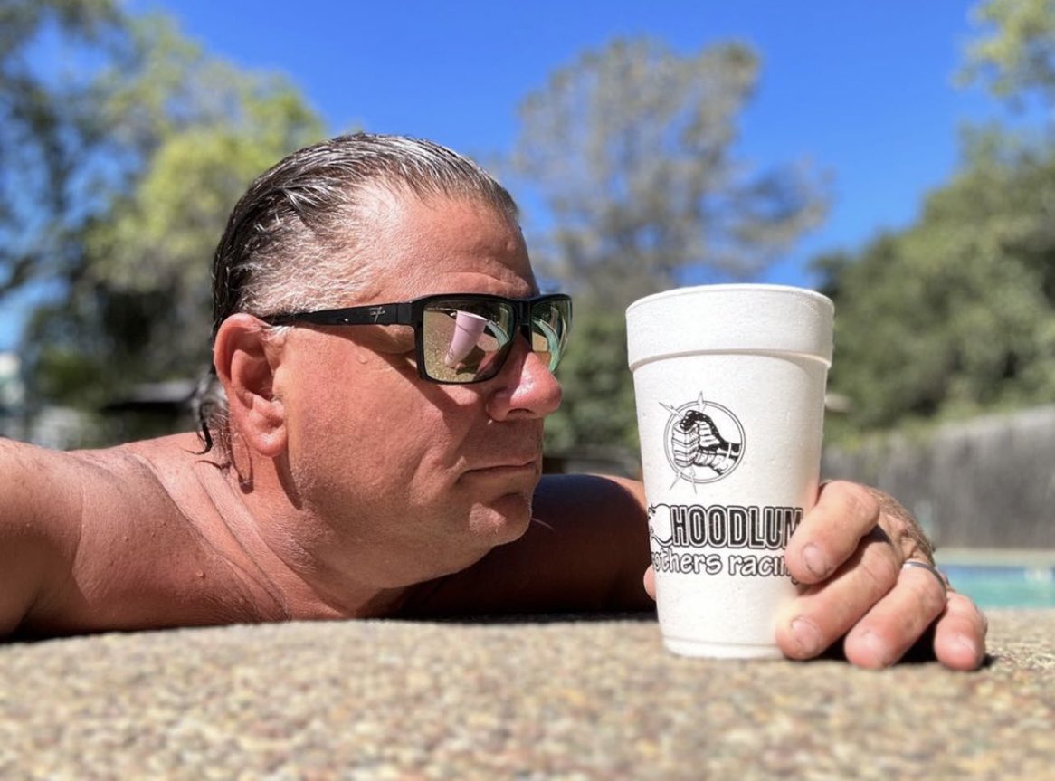 Our guy Mikey adding a little shade to his pool day 😎 

🕶️= Lights Out 

Link in bio to shop! 

#topfuel | #topfuelmikey | #poolday | #teamfatheadz | #fatheadz | #eyewear | #lightsout | #summervibes
