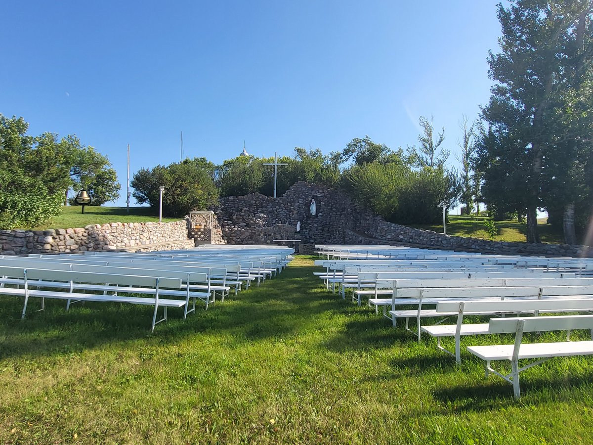Page__Newton's tweet photo. This next church is a little trickier - ended up on a gravel road..... so a few extra clues! #prairiechurches https://t.co/sgtENwogNs