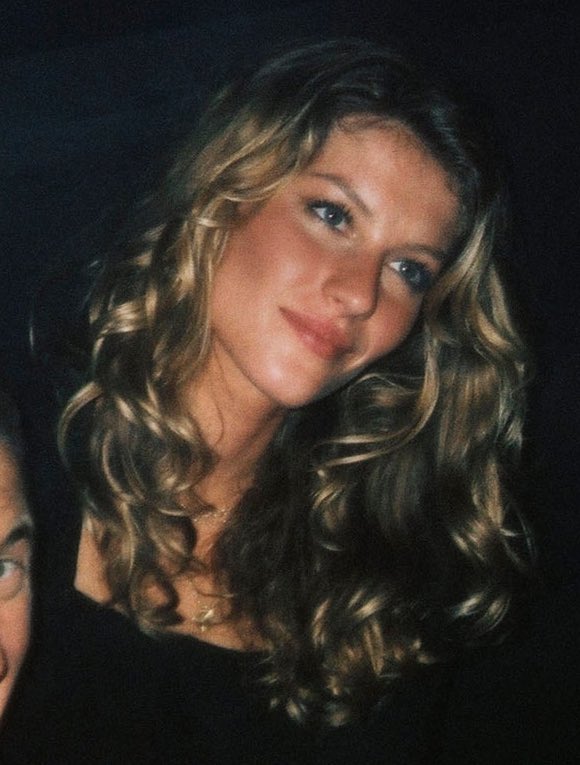 MOSSYVIBES's tweet photo. gisele bündchen https://t.co/BVm4nFEi2d