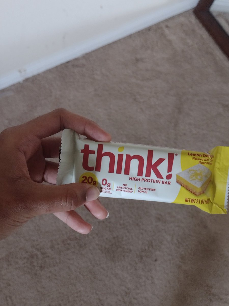 I went into this thinking it would be chalky, hard, and bland... But it was actually so good!
It's very soft with a light lemony flavor. It honestly reminds me of lemon cake. It's one of those bars that you don't have to warm unlike pure protein or quest. https://t.co/9Q8ddyQ9zE
