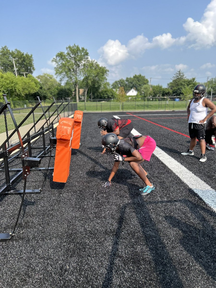 shawcardinalfb's tweet photo. Pads coming out!

#eastcleveland #shawhighschool #cleveland #shawcardz #eastclevelandfootball #clevelandfootball #football  #eastclevelandschools #shawfootball #cardinalfootball #shawhighschoolfootball #shawcardinalfootball #eccardzup https://t.co/xgOyyQgqEu