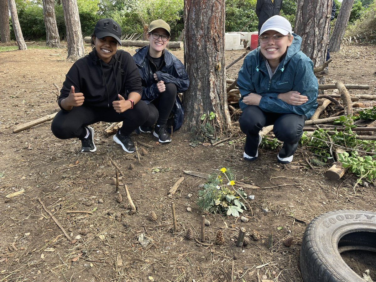 GH_Tennis_Chris's tweet photo. Productive Day 2 of our @GreenhouseSport Residential! @StPaulsWayTrust tennis team problem solving, building shelters, abseiling and archery! #ysticks #aframes #thesegirlsdo ๐๐พ๐งโโ๏ธ๐ฏ https://t.co/c0UHthsvh6