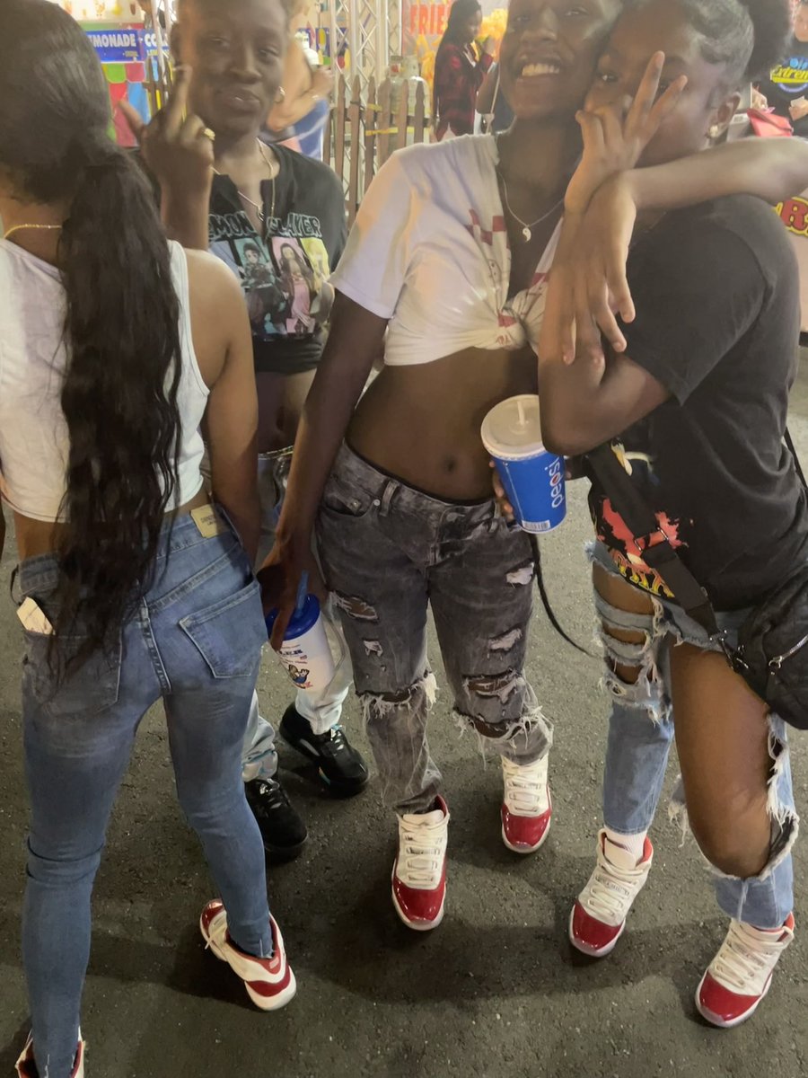 therealbbylay's tweet photo. Cuzzin squad 🤞🏽💕 https://t.co/uNgkIW9Z92