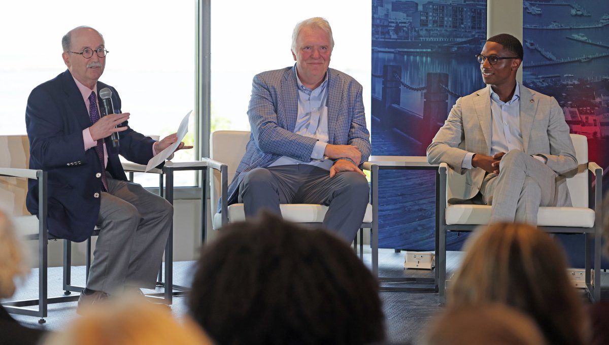 Cuyahoga County Executive Chris Ronayne and Cleveland Mayor Justin Bibb see lakefront development the same way. So glad to part of this event. The mention of the 3 panelists at the end ..wow it’s like we weren’t even to part of the event! cleveland.com/realestate-new…