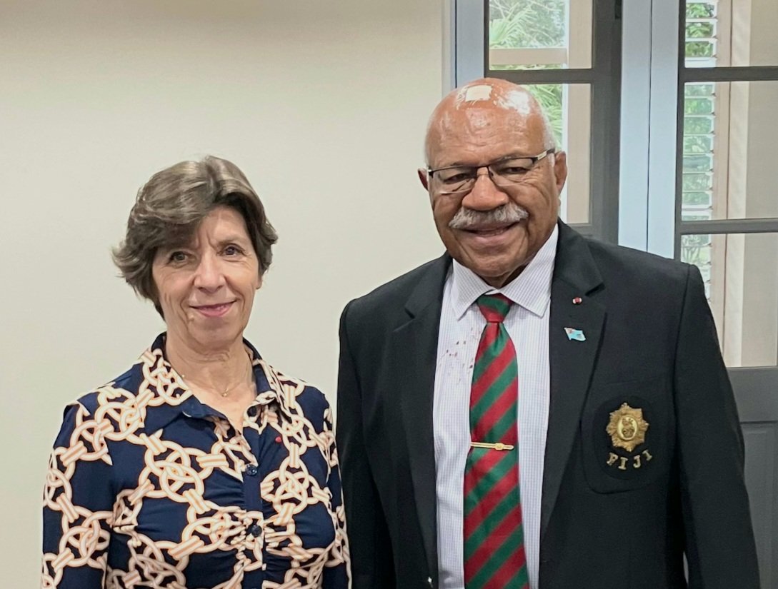 MinColonna's tweet photo. Fermes agricoles, restauration des littoraux, protection des récifs coraliens: qq. exemples de notre action 🇫🇷🇪🇺 aux #Fidji.
À bientôt à Paris, M. le Premier ministre @FijianPM pour la coupe du monde de rugby 🏉. https://t.co/opn2JaAvM5