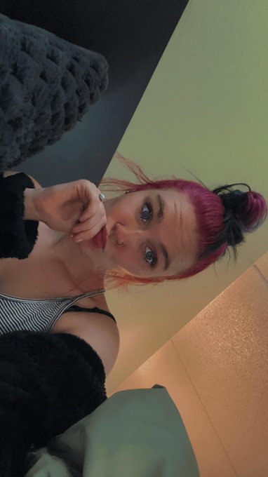 Hope everyone is having an amazing night!! 💋 #SellingContent #sellingcontents  #buyingcontent #buying_content<a href="/tag/sellingcontent"class="tags">#SellingContent</a><a href="/tag/teen"class="tags"><span>#teen</span></a><a href="/tag/findom"class="tags"><span>#findom</span></a><a href="/tag/paypig"class="tags"><span>#paypig</span></a><a href="/tag/buyingcontent"class="tags"><span>#buyingcontent</span></a><a href="/tag/sellingcontents"class="tags"><span>#sellingcontents</span></a>