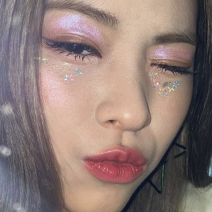 ✩°｡⋆star makeup ideas⋆｡°✩
                     by:🫧