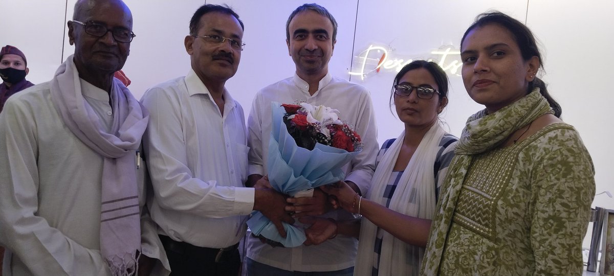 SoniaSharmaAap1's tweet image. आम आदमी पार्टी हरियाणा के वरिष्ठ उपाध्यक्ष श्री @anuragdhanda जी को जन्मदिन की हार्दिक शुभकामनाएं । ईश्वर से प्रार्थना है कि वह आपको स्वस्थ जीवन एवं उन्नति प्रदान करें।
#HappyBirthday 🌹