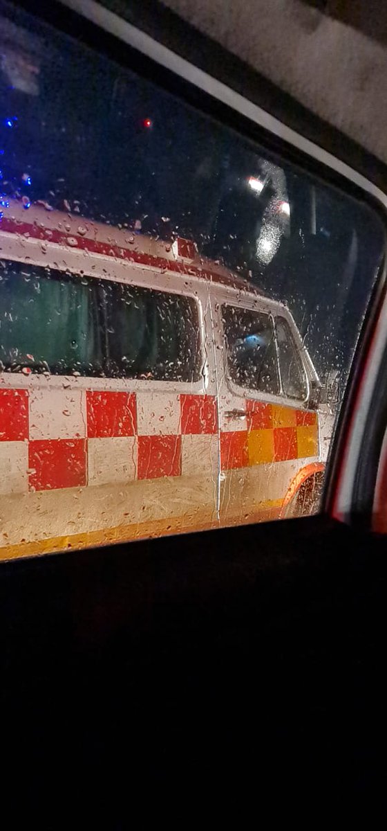 er_nitishkumar's tweet photo. When @Dev_Fadnavis  and @EknathShindefc @KapilPatil_ travels all @mumbaitraffic and @ThaneTraffic are active to clear the roads. Now help #schoolbus #Ambulance #medicalemergency and #officepeople https://t.co/5ChPkSd9Na