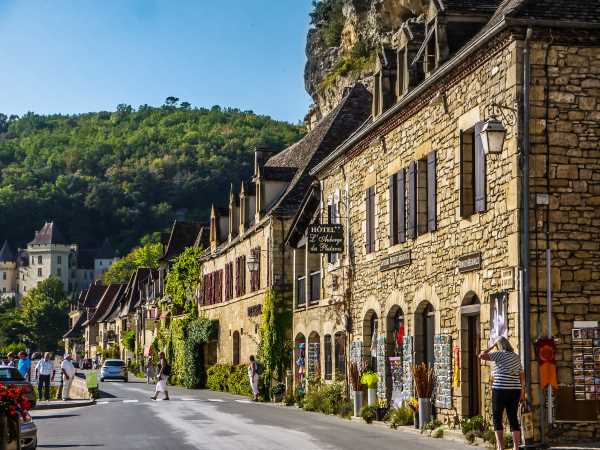france_images tweet picture