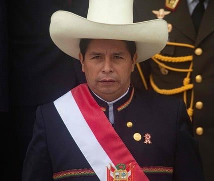 Le acaban de confiscar los 18 millones de dólares que pedro castillo le robó a su país y a sus ciudadanos. Bravo 👏 peruanos así debemos hacer a todos los expresidentes y presidente en función que se robe los bienes de la nación en todos los países donde gobiernan los ladrones!!