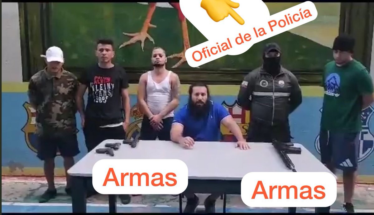 🆘 🇪🇨 alias Fito, cabecilla de la banda de crimen organizado “Los Choneros” (capturado y recapturado en nuestro período de gobierno 2007/2017), sentenciado por asesinato. Aparece en video rodeado de guardaespaldas con armas, pero también entre los guardaespaldas un Oficial en