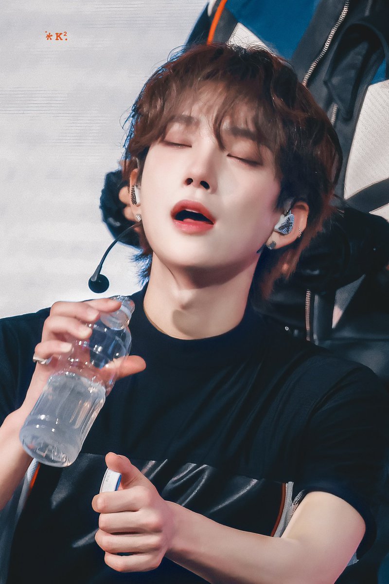 K2_1230_'s tweet photo. 230722 🫗🥵

#세븐틴 #seventeen
#조슈아 #joshua 

HD 🔗：https://t.co/gpHA9yBoJf https://t.co/cLTpnzvUXP