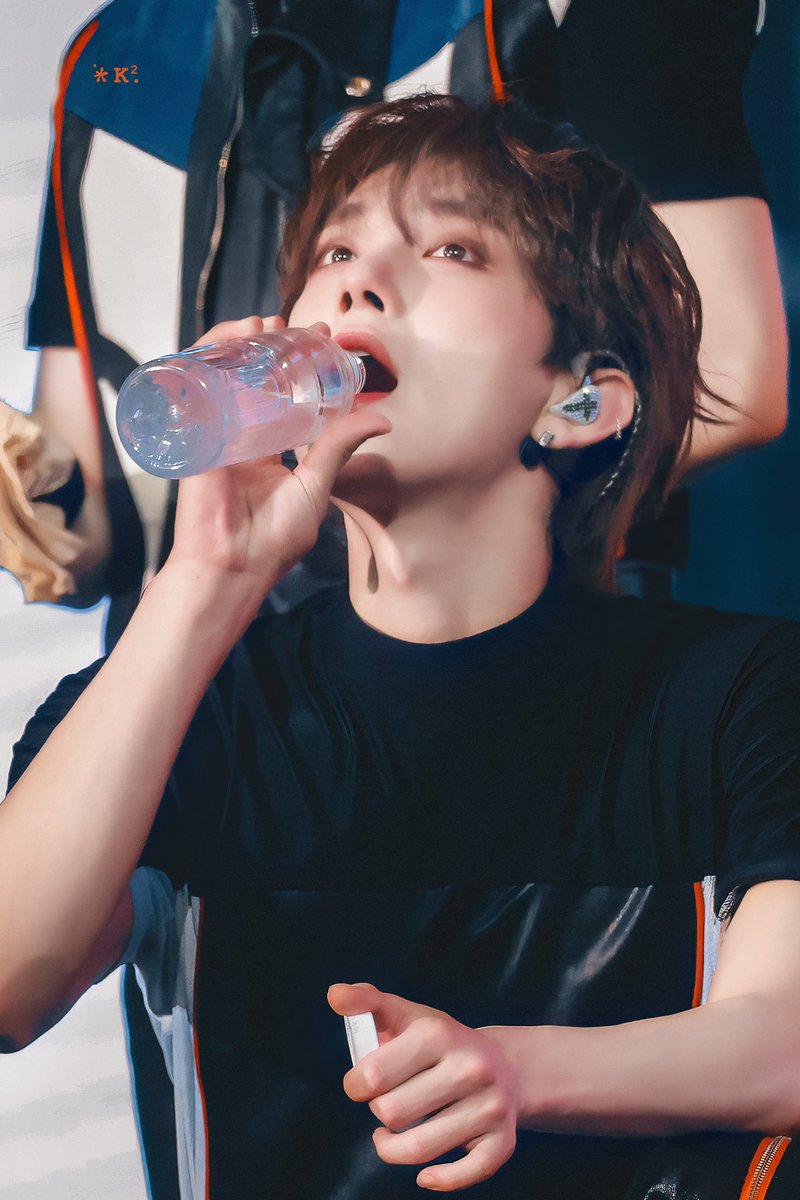 K2_1230_'s tweet photo. 230722 🫗🥵

#세븐틴 #seventeen
#조슈아 #joshua 

HD 🔗：https://t.co/gpHA9yBoJf https://t.co/cLTpnzvUXP