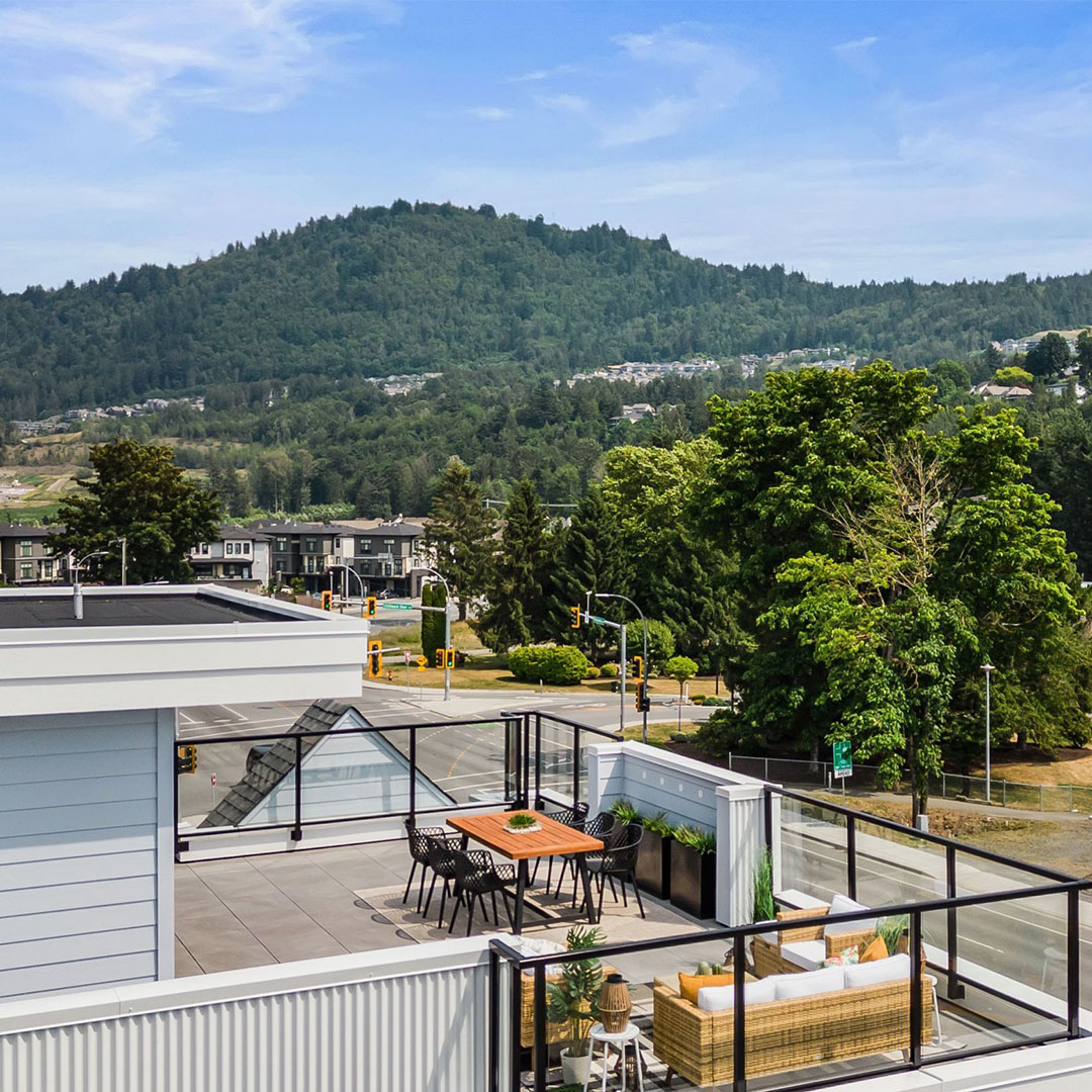 Live the rooftop lifestyle at Iron Horse!

Picture yourself with an additional 600 sq ft of rooftop living space, where you can soak up the summer sun. 

We have move-in-ready homes starting at $769,900 and a 3.99% interest rate to sweeten the deal. Make your move to Ironhorse.