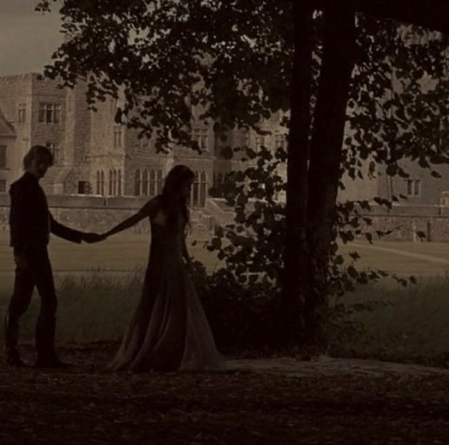 GlVEYOUPEACE's tweet photo. ㅤ
          ( arranged  marriage  otp )**

— ( princesa ) x príncipe/heredero/rey
— matrimonio arreglado como alianza pacífica con alfheim
— puede ser enemies to lovers o no
— trama planeada ( se puede pactar ) https://t.co/LB5Mqp9R0g
