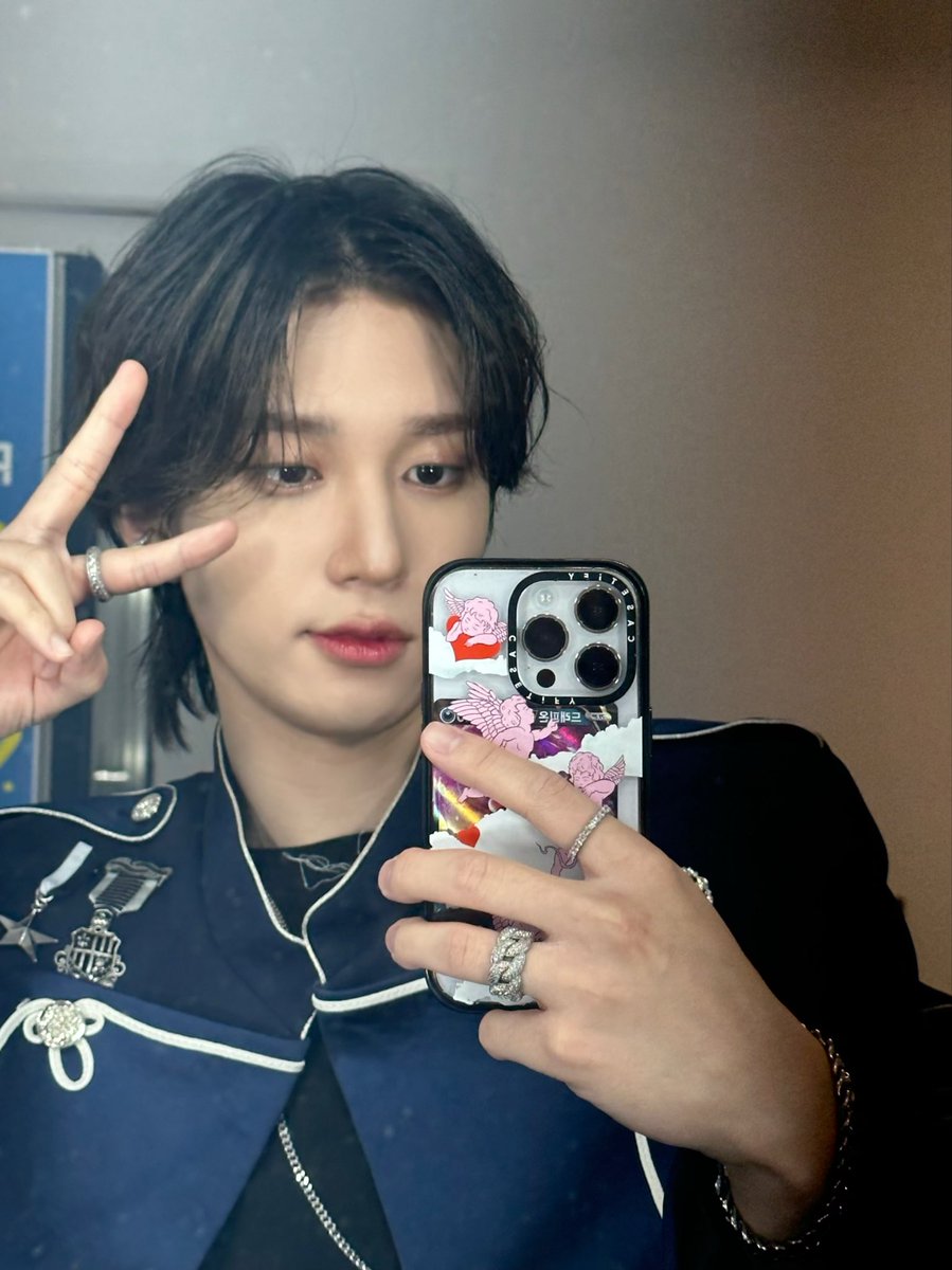 P1H_members's tweet photo. Porto Alegre, thank you for making the enjoyable concert👍🏻👊🏻👊🏻

#P1Harmony #THEO https://t.co/jyaQn8ZMQa