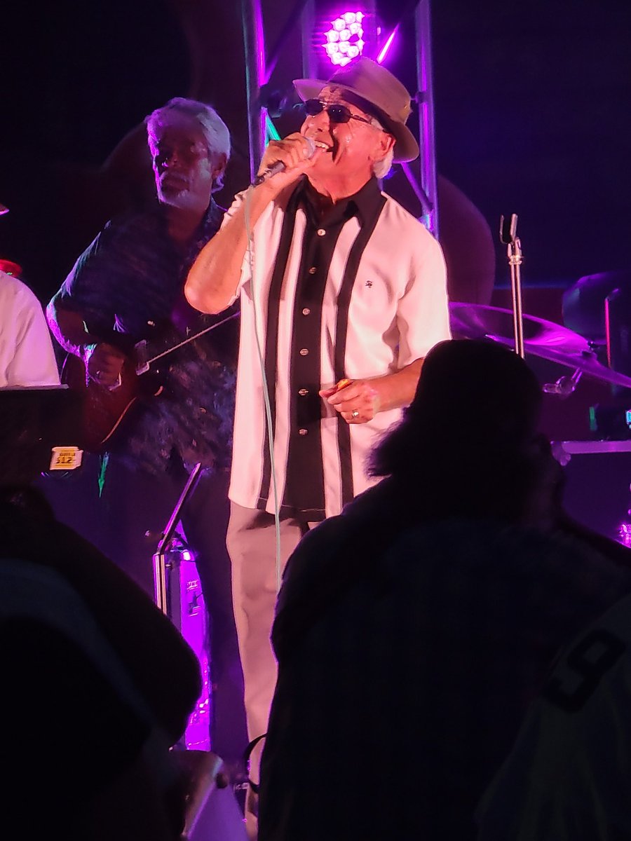 LouisValdez1's tweet image. The Pan Am Hillside Summer Concert series '23. The Tiarras and Ruben Ramos are both on 🔥. #ATX #EastAustin 
#LiveMusicCapitaloftheWorld #ElGatoNegro @thetiarras