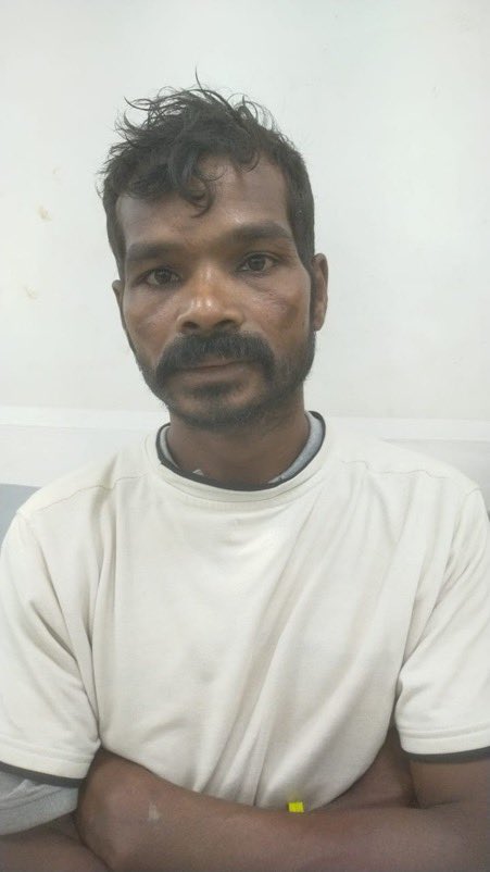 sayesekhar's tweet image. .@cyberabadpolice arrest two persons who consumed liquor sitting in a traffic police post opposite #CyberTowers in #Hyderabad @newstapTweets