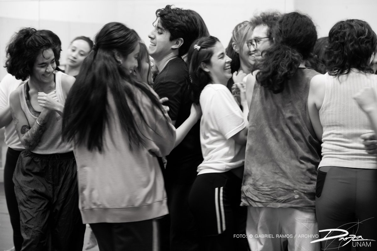 Estamos muy felices de regresar al segundo semestre 2023 con nuevas actividades. No dejen de seguirnos para conocer la programación que hemos preparado para ustedes.

Muchas gracias a quienes nos acompañan y forman parte de nuestra comunidad.

📸 Gabriel Ramos / Isóptica.