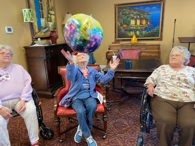 For breakfast today, we enjoyed a Quiché Lorraine with a croissant and fresh fruit. After we filled our bellies, we passed the disco ball and built up the disco fever for our 1970s Disco Fever Dance  on Thursday! 

#vitality #DiscoFever #trilogyliving