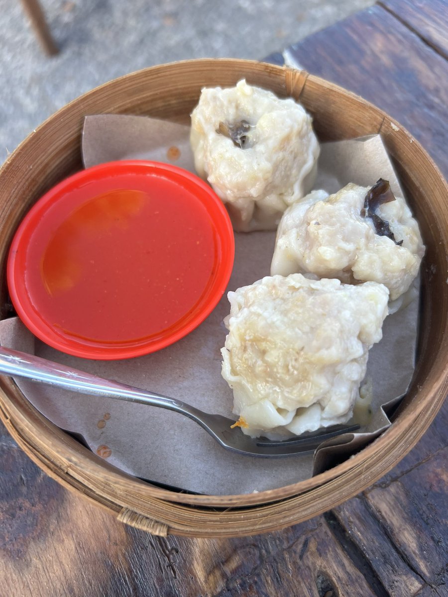 Jajal sarapan ketan pecel. Sisan jajal soto ro dimsum e 🤣