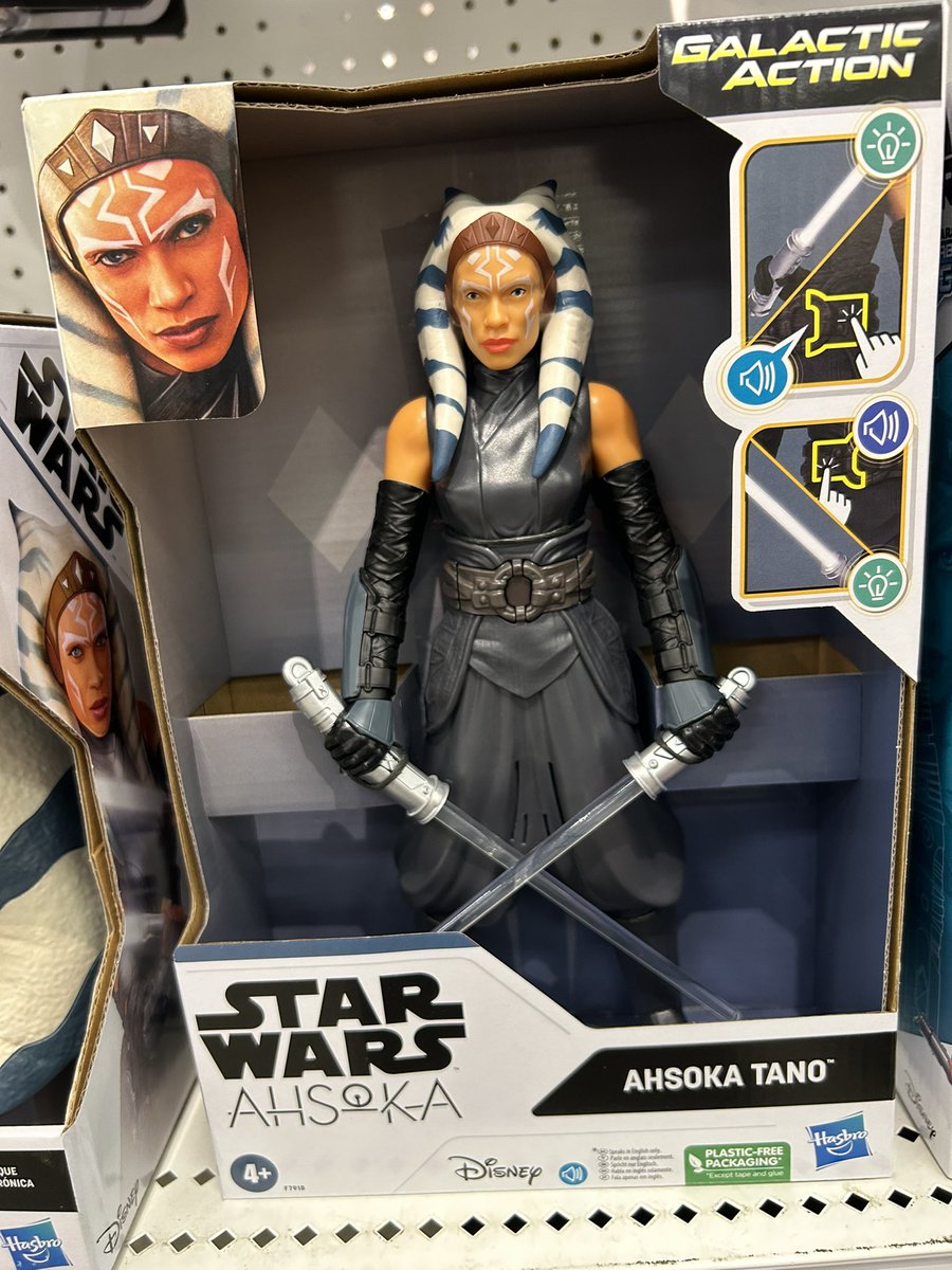 yak_face's tweet photo. New Ahsoka merch at Target #hasbro #ahsoka #starwars #roleplay #target #galacticaction #lightsaberforge #ahsokatano https://t.co/8O8kqLns1b