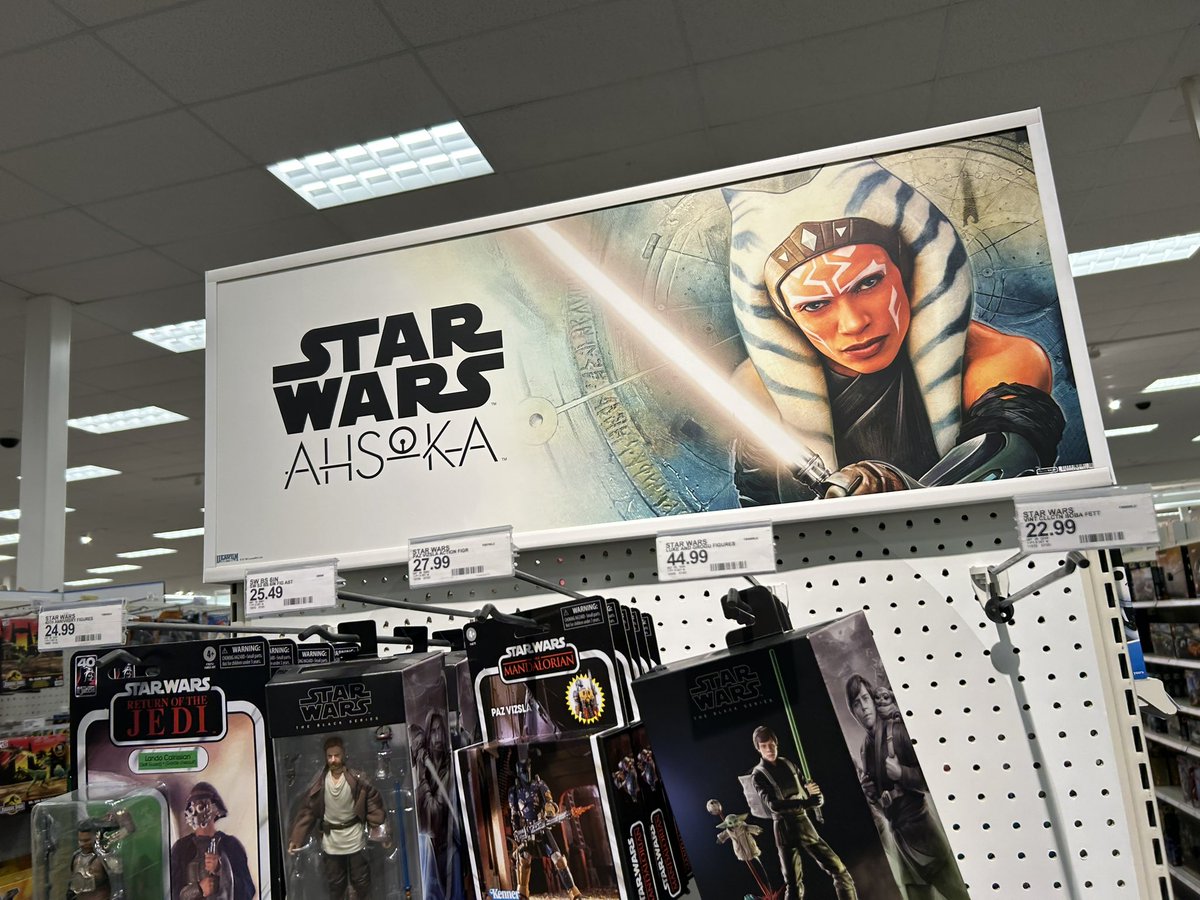 yak_face's tweet photo. New Ahsoka merch at Target #hasbro #ahsoka #starwars #roleplay #target #galacticaction #lightsaberforge #ahsokatano https://t.co/8O8kqLns1b