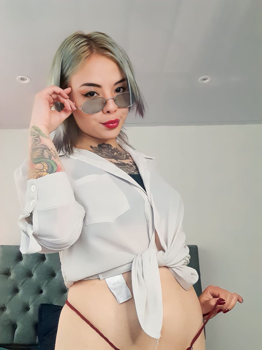 Alicia_ortiz6's tweet photo. Are you looking for a cute doll to play with? 💜

I'm Online on @stripchat right now! #stripnow #stripchat #stripchatlive #webcammodel
https://t.co/xL6ZcESMKd https://t.co/7G21byOjl3