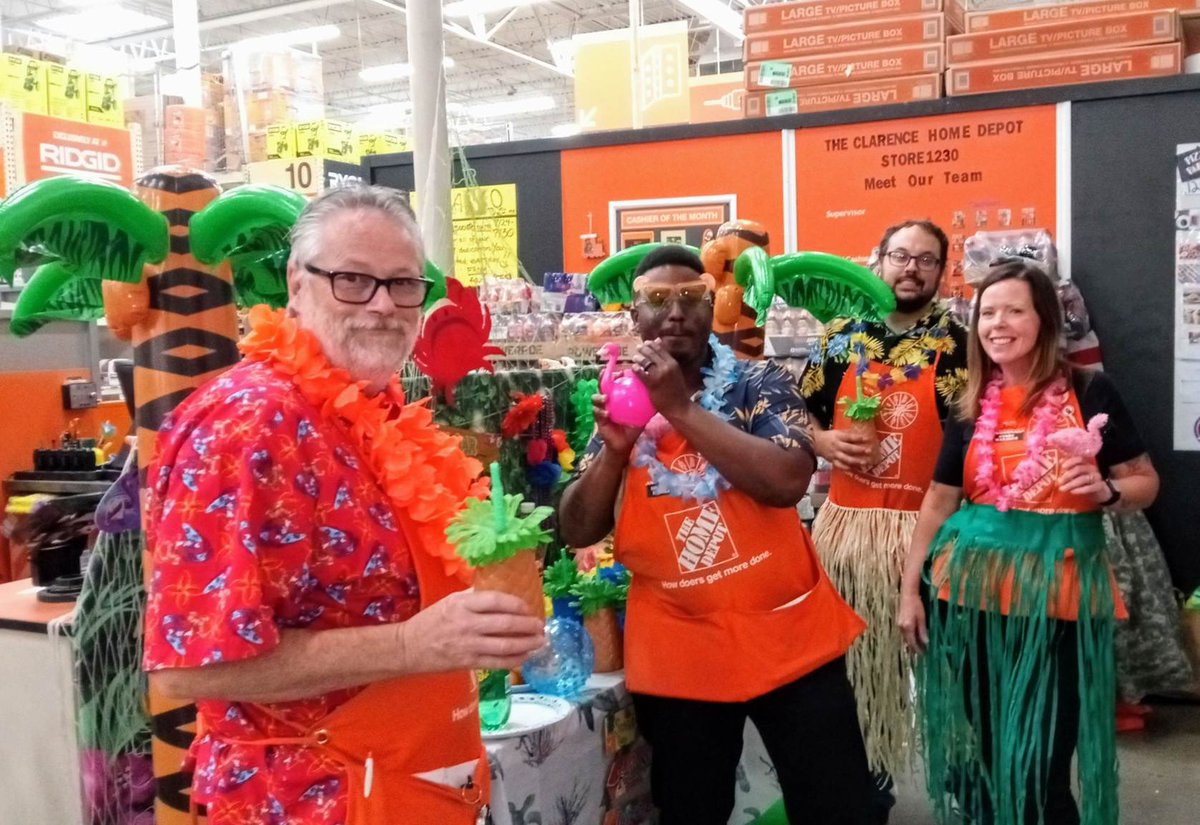 AmyB1230's tweet photo. It was “ Tropical Tuesday” for Cashier Appreciation Week 🎉🌺🐬🍹@bryan_robie @trayvan25 @Thd_1230_CXM @dgj99n https://t.co/yt5ywLO61F
