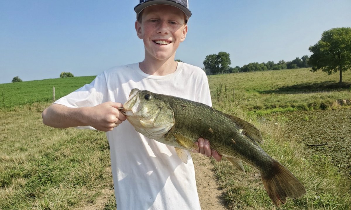 CooperLewis28's tweet photo. Caught a 4 pounder, awesome day to fish! https://t.co/MqNEzqtZnk