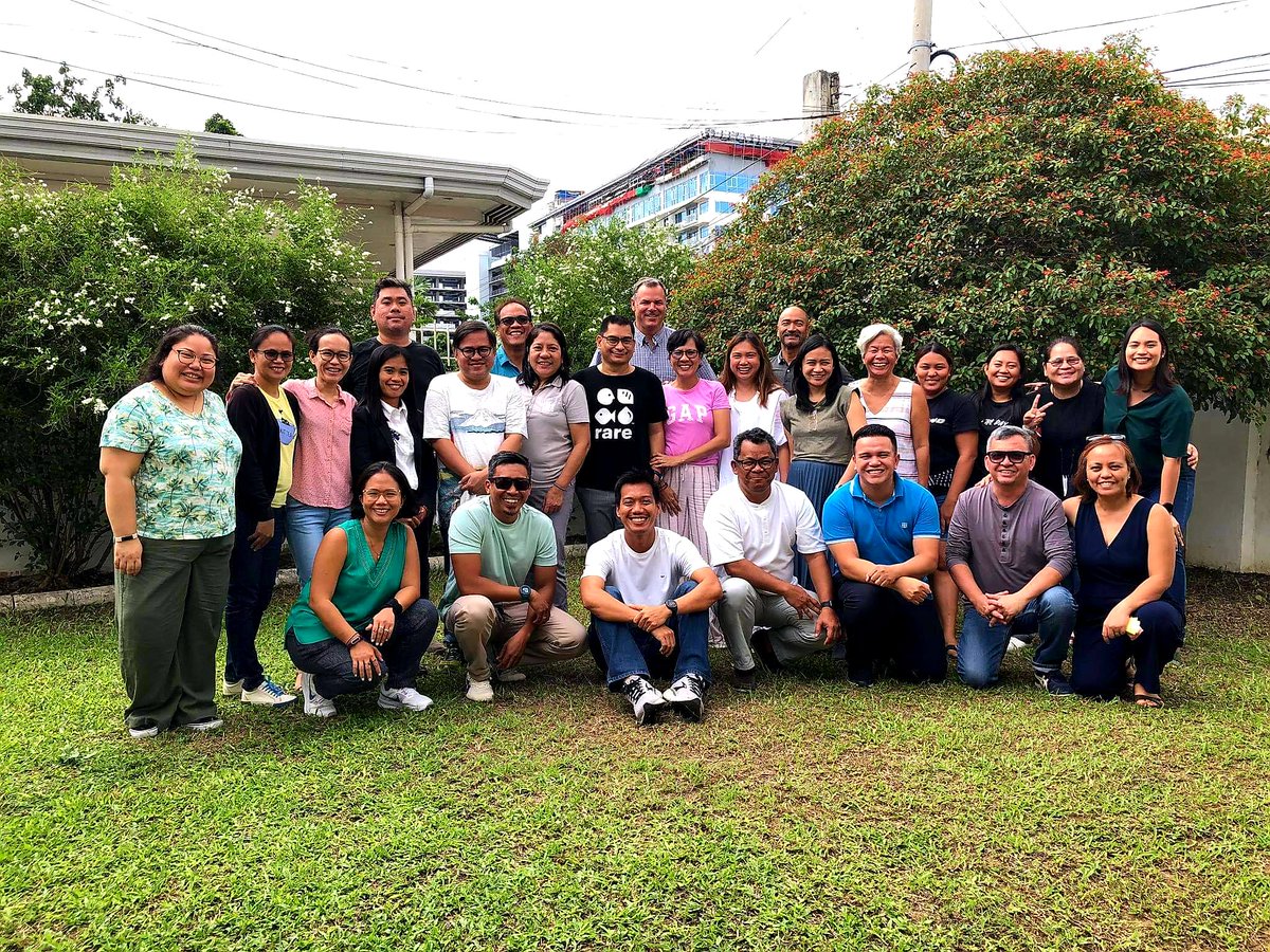 Rare_org's tweet photo. "I’m grateful to have witnessed [#FishForever’s] power, from initial conversations with fishers to understand how they want to protect and manage their resources to the positive impacts on nature and the benefits fishers receive from it."
–Rare President @CalebMcclennen 

Read more on his recent trip to the Philippines 
https://t.co/4LNbcmJZOX
