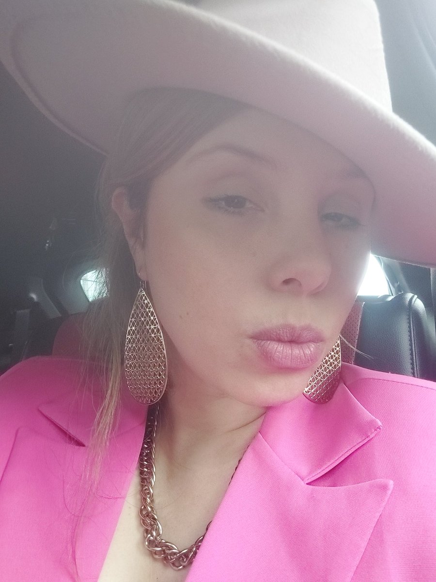 ZabeleOficial's tweet photo. Aquele clima de #Barbie para começar a semana!
#barbieemtodolugar #allovertheplace #BarbieTheMovie
#tudopink #collors #movie https://t.co/0zpCBlkvGG