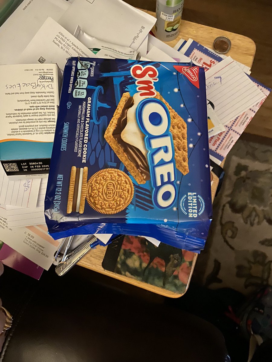 Love both <a href="/Oreo/">OREO Cookie</a> need to find the smoreo again.