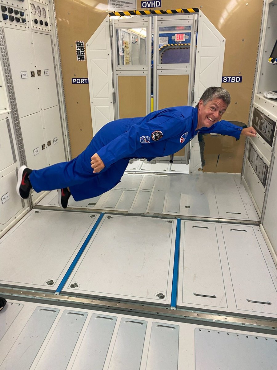 Robyn Newton tweet media