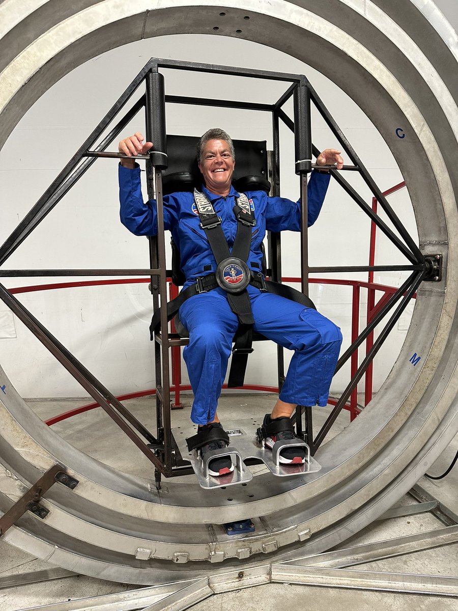 Robyn Newton tweet media