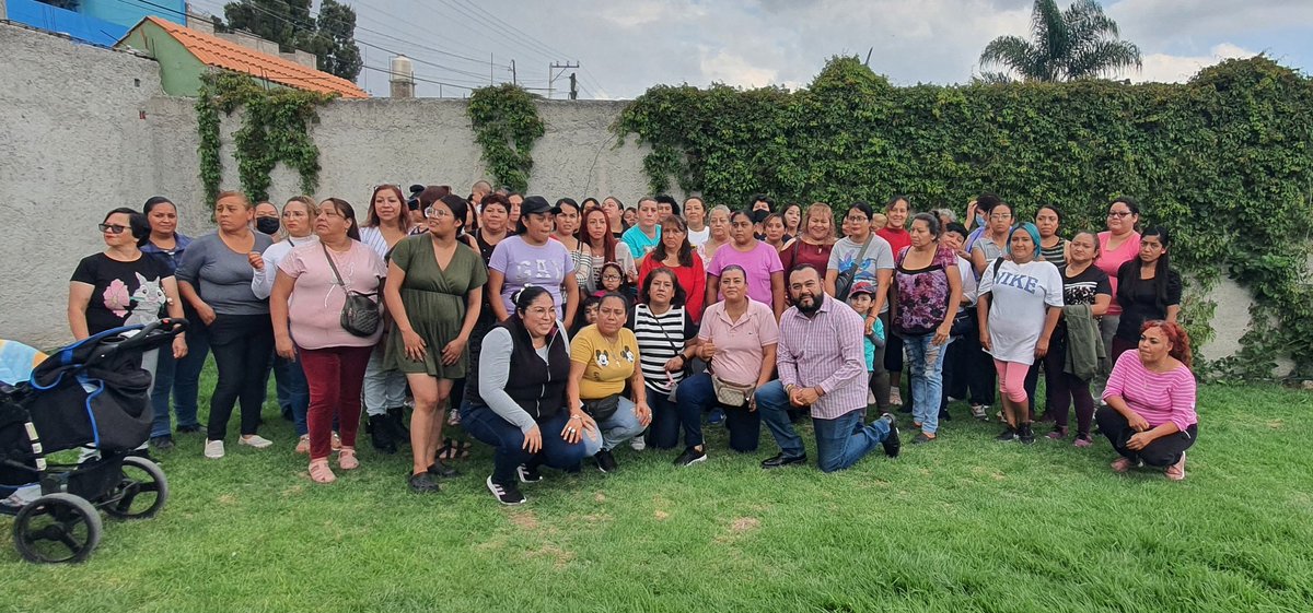 isra_p_g's tweet image. Afectuoso recibimiento de mis amigas de la Colonia Tolotzin y el Charco.

Siempre llevando el mensaje de nuestro amigo @alfredodelmazo  a las comunidades del #Distrito8 de mi bello #Ecatepec 

#EnEquipoEsMejor
#Distrito8