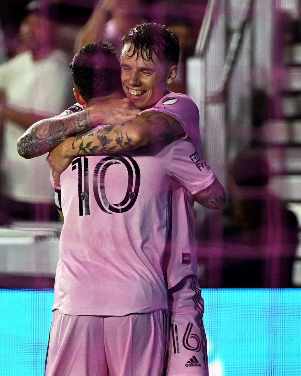 brfootball's tweet photo. Leo Messi: 2 goals, 1 assist
Robert Taylor: 2 goals, 1 assist

New partnership 😅 https://t.co/yonsgPYKHd