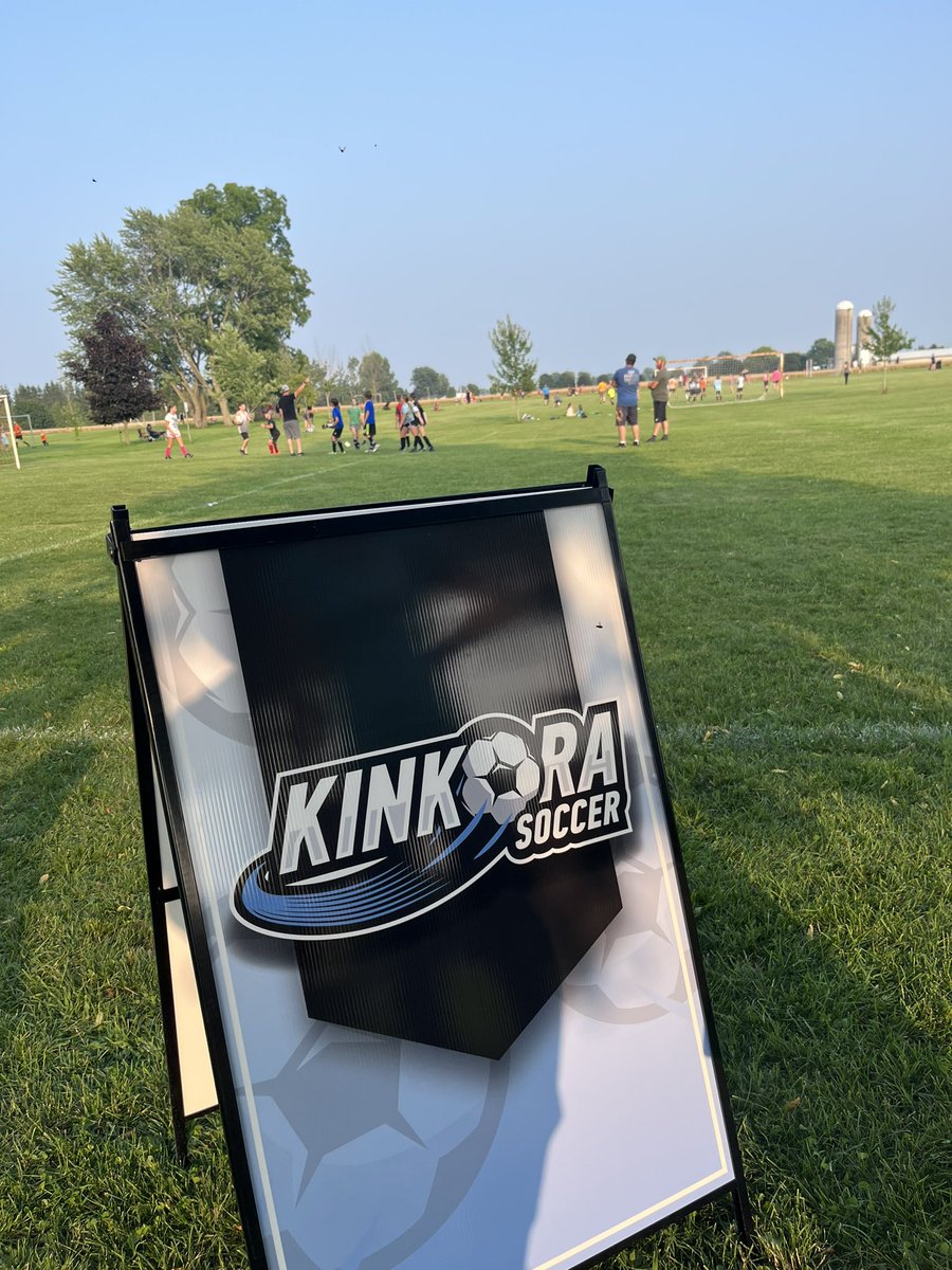 AmandaBrodhagen's tweet photo. Sports bring people together and that’s especially evident in rural communities. This evening, I attended the Kinkora Athletic Association Soccer Family Fun night! Congratulations to the kids, families and volunteers on a wonderful event. ⚽️🥅 #ElliceWard https://t.co/aerTbY8GQ3