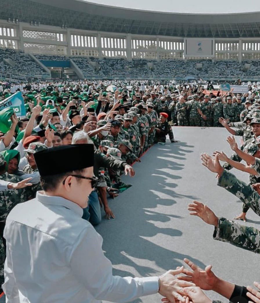 Garda Bangsa Media (@gardabangsaa) on Twitter photo Semangat Pagi ! Ini pemimpi kami yang membesarkan, mendewasakan mencerdaskan dan peduli anak muda indonesia …
Gus <a href="/cakimiNOW/">A Muhaimin Iskandar</a>
#GusMuhaimin #pemimpinmuda #idolaanakmuda Semangat Pagi ! Ini pemimpi kami yang membesarkan, mendewasakan mencerdaskan dan peduli anak muda indonesia …
Gus <a href="/cakimiNOW/">A Muhaimin Iskandar</a>
#GusMuhaimin #pemimpinmuda #idolaanakmuda