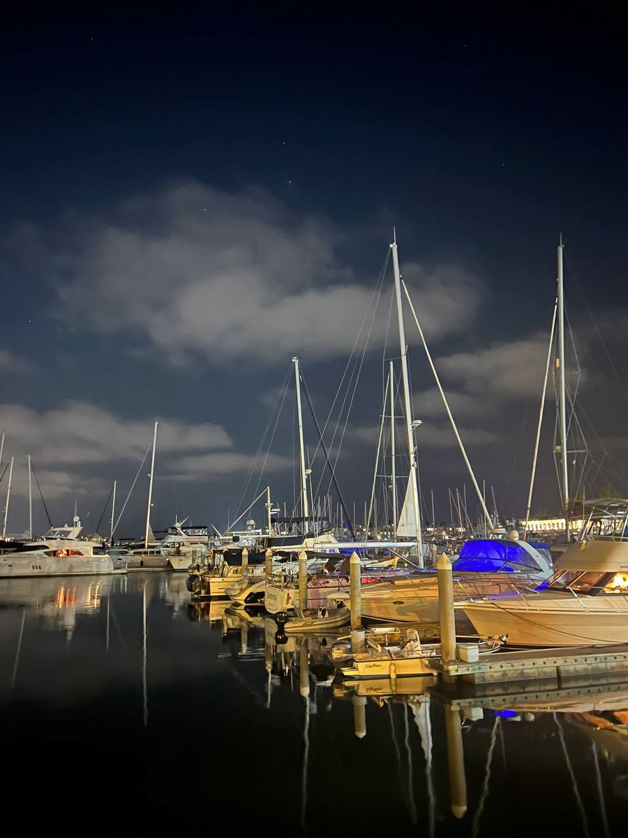 ptrish29's tweet image. #California  #sail #restaurants #evening #dinner 
Wonderful evening 😇😋⛵🍽️🌃🍷