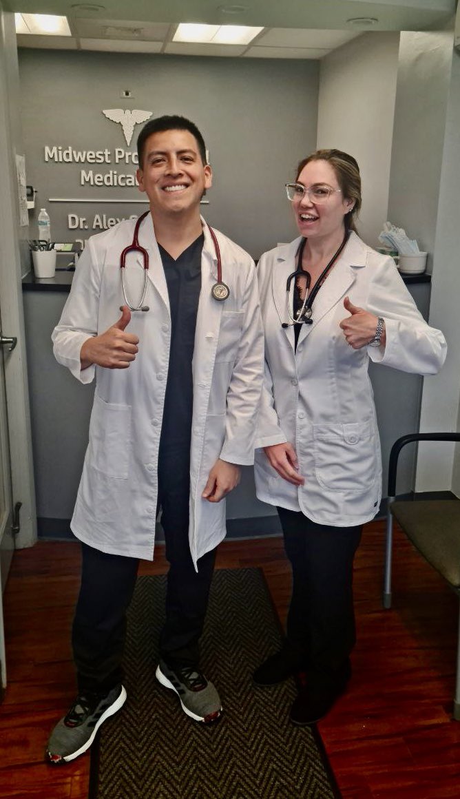 DrAlexSanc79477's tweet photo. 🌟July 2023 Team🌟Fine group at Dr Sanchez clinics; Fernando Palacios MD 🇵🇪 and Lindsay Grosscup ANP 🇺🇸 . Perfect collaboration between this two young promising  providers 🌟🌟💪💪. IM Hands on rotation.  #clinicalhours #Match2024 #MedTwitter #internalmedicine #IMG #ANP #RN @AAPPHealth @Fernando46185