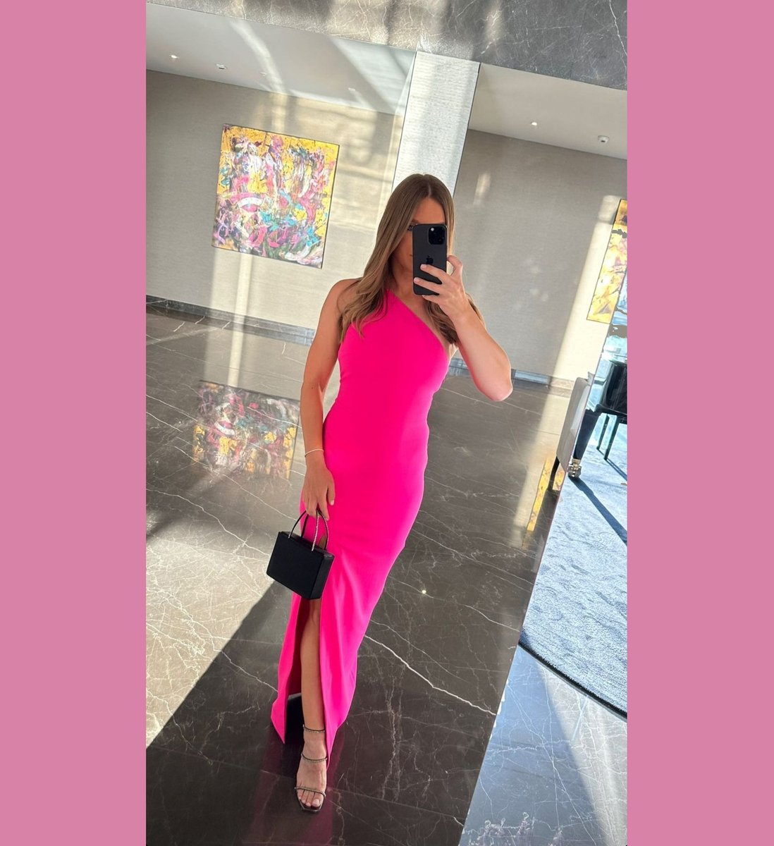 Simona Halep joined the Barbie trend and put on a pink dress for a party that took place on Saturday. https://t.co/cBEzP0VFqS https://t.co/a5St7TYw47