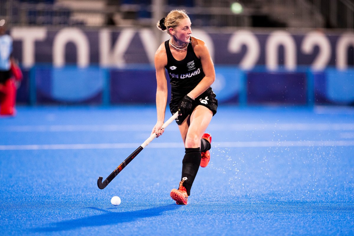 Vantage Black Sticks tweet media