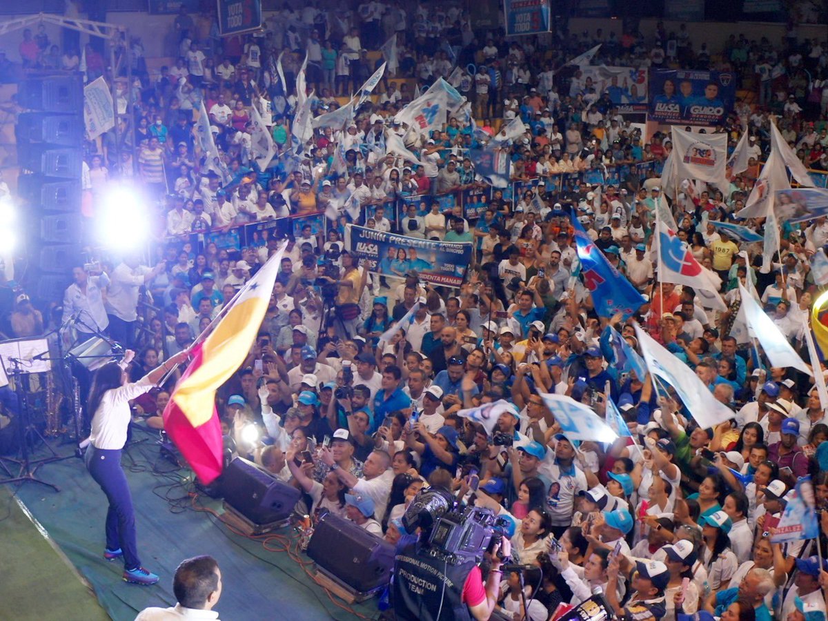 Alex_FigueroaG's tweet photo. Llego la hora de volver a ser Patria. 🇪🇨 https://t.co/jcwhPQ6dj0