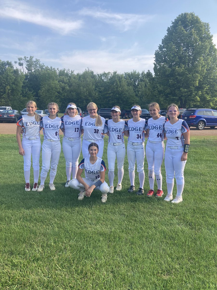edge_cw's tweet photo. CW Edge 09 goes 3-1 in legion play. We came out on top against Wausau, Whittlesey and Wittenberg and lost to Antigo 3-2. Great season for the girls. Way to go! https://t.co/zaHQAZmKCP