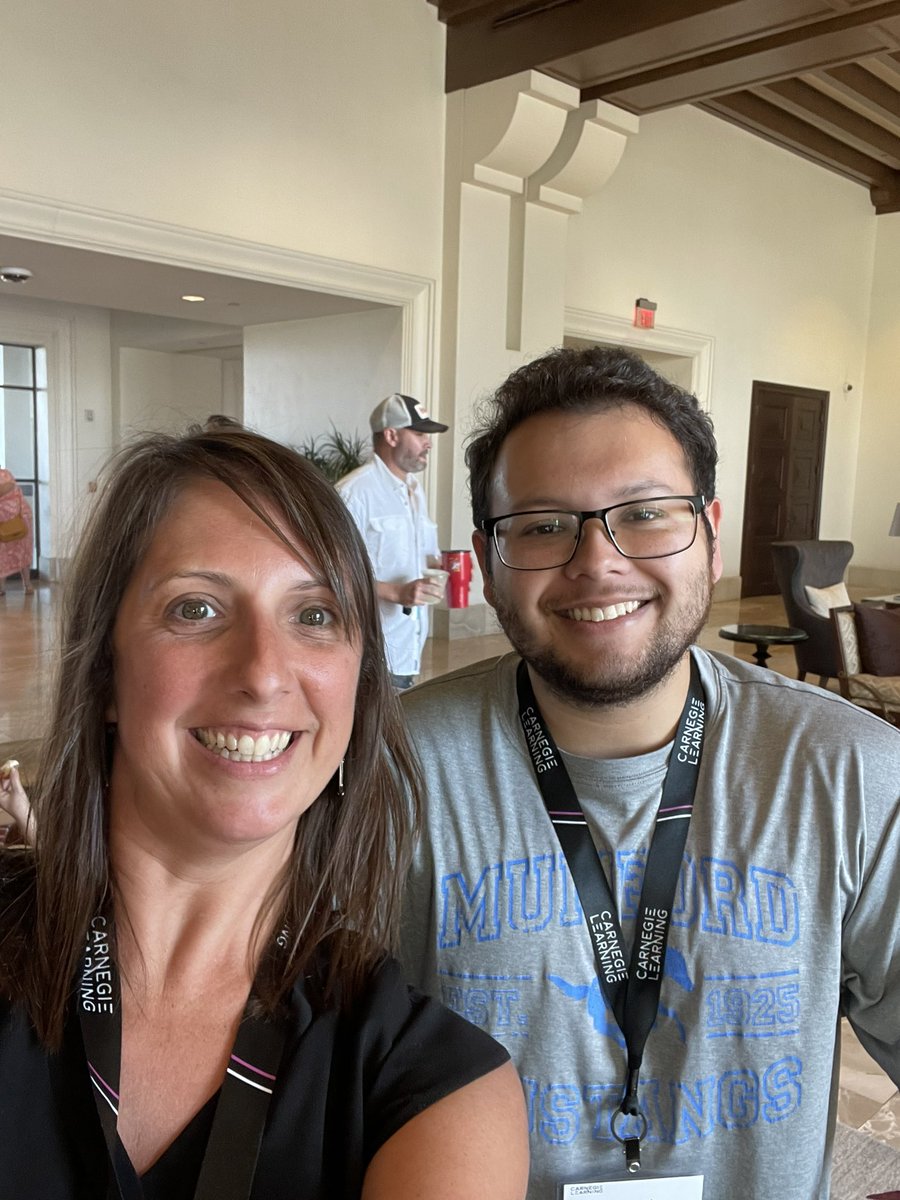 HamlinMiddle's tweet image. Hamlin MS learning all about Math!  #CarnegieLearning